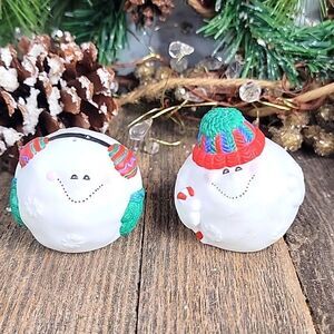 Unbranded snowman salt and pepper shakers